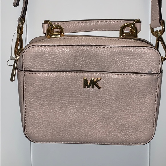 Michael Kors Handbags - Michael Kors crossbody purse